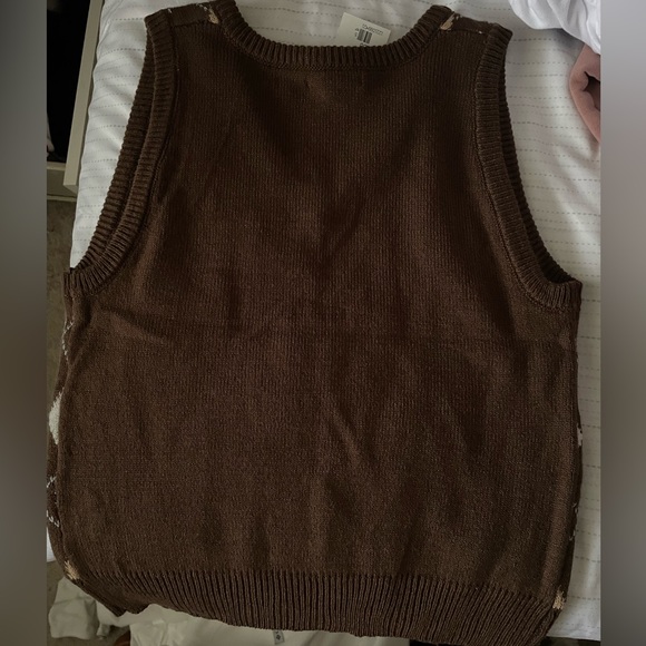 vest sweater - Picture 2 of 3